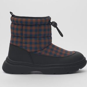 Zara winter boots Size 6.5